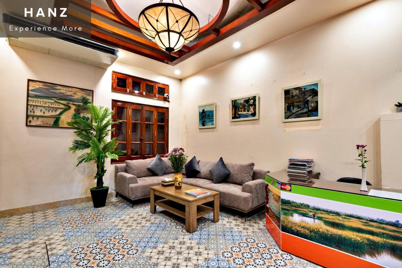 HANZ LakeView Hotel Hanoi Buitenkant foto